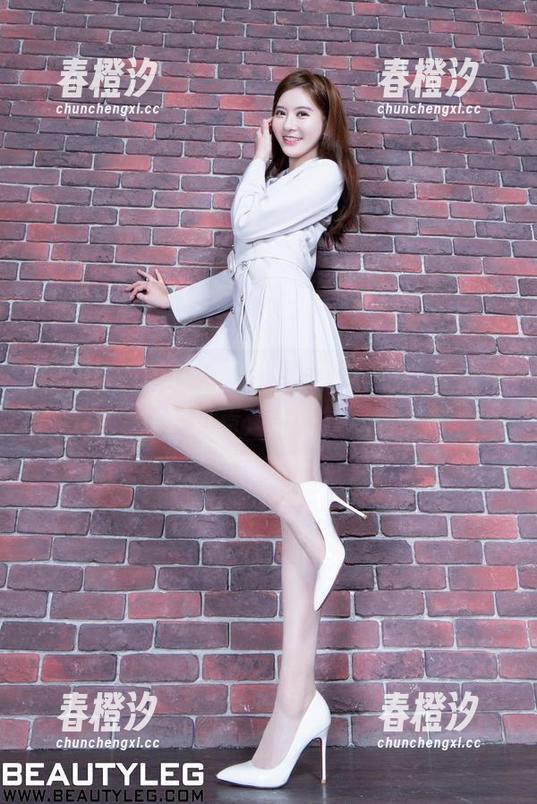Beautyleg-vina Beautyleg - 当Vina遇到镂空:资源不止是风景,还有气息!
