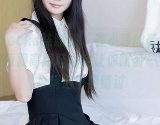BoBoSocks袜啵啵 - 在小淳的鞋柜里遨游：这两双高跟鞋肯定让你眼前一亮，图集精选不容错过