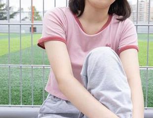 BoBoSocks袜啵啵 - 翻一页稚予的薄白丝写真，好想把壁纸直接穿在身上！
