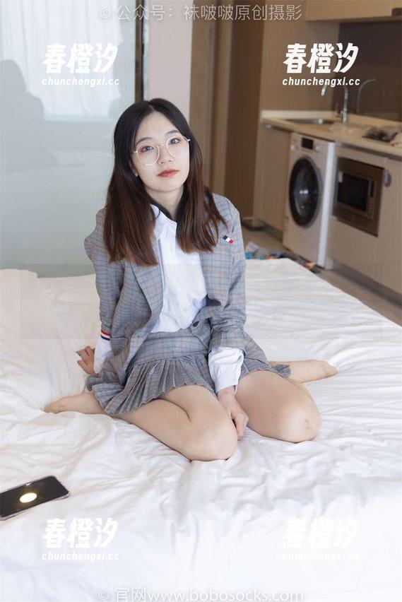 BoBoSocks袜啵啵-稚予 BoBoSocks袜啵啵 - 独家!稚予带你看除夕快乐(花絮版)高清幕后花絮