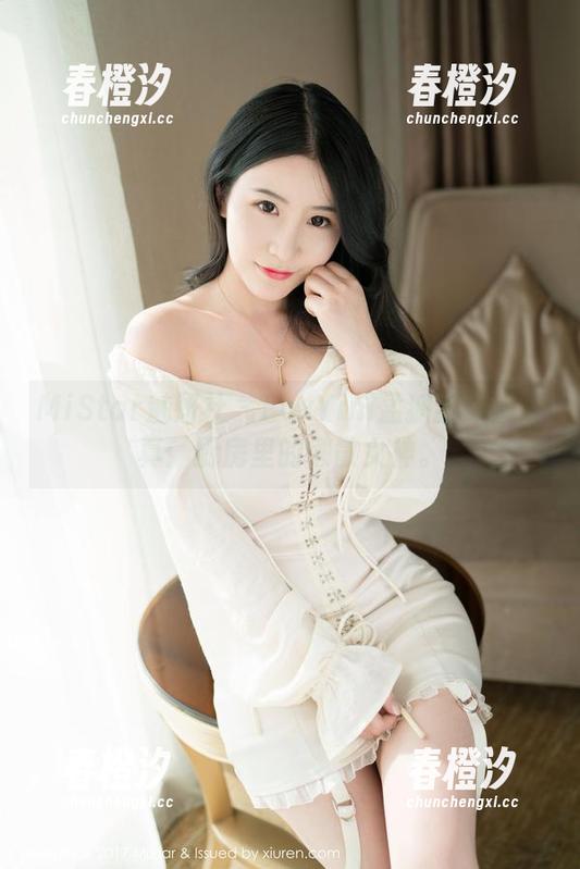 MiStar魅妍社 - FoxYini孟狐狸最新写真:厨房里的懒散女神。