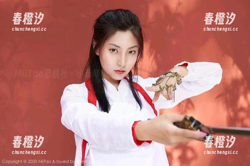 MiiTao蜜桃社 - 小草莓Berry的浴缸图片分享：满是泡泡的诱惑，别说你不想试试。