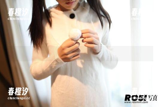 ROSI ROSI黑丝写真集:从布料到气氛,原图让人意外连连。