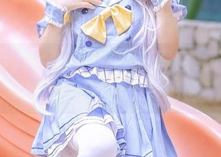 看到Sayo Momo的制服写真更新，脑海里只浮现出无数种剧情
