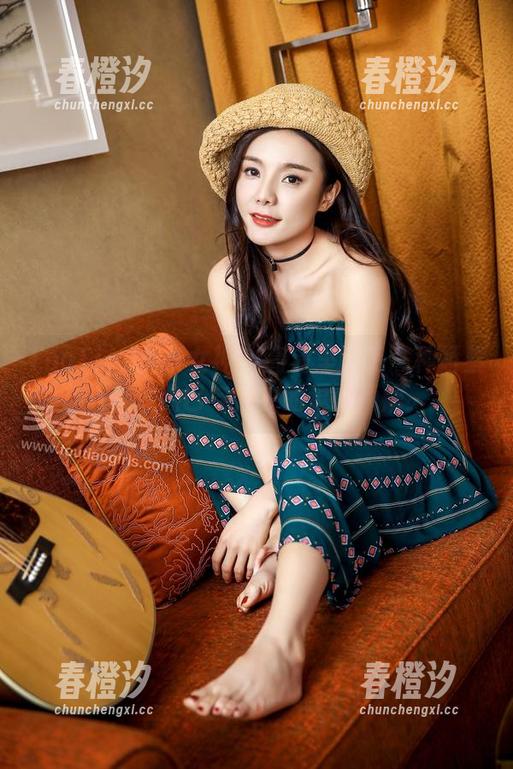 TouTiao头条女神 - 高清里的另一种娇羞，小热巴与奶牛的逗趣瞬间