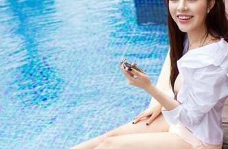 TuiGirl推女郎 - 艾栗栗的居家“侦探笔记”：在线捕捉她践行极简主义的高清时刻，让人想偷学。