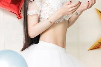 UGirls尤果网 - 夏天合集：乔依琳的摄影成果，浓缩了多少沙滩戏