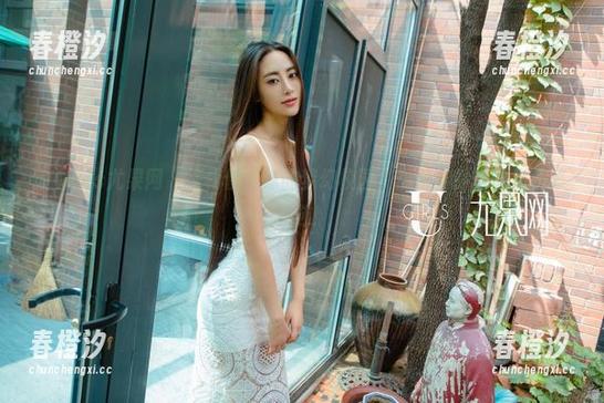 UGirls尤果网 - 徐梓伊学妹的梦幻校园，热辣与静谧的作品集精选！