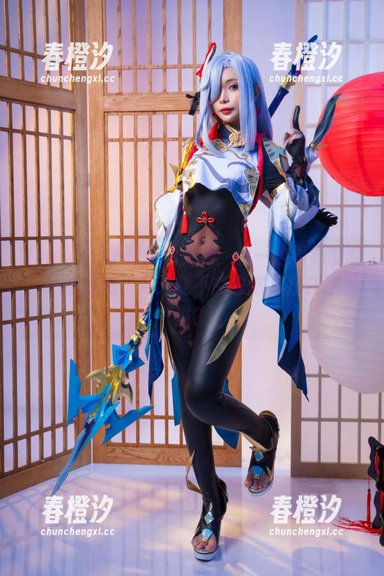 Umeko J美腿精彩更新：我一边看她的腿，一边在想，夏天能不能靠这腿扛住冰淇淋？