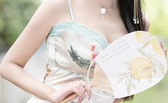 XIAOYU语画界 - 你敢在线解读杨晨晨sugar的裤里丝吗？这图片可不简单哦。