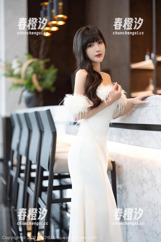 XIAOYU语画界 - 空姐制服私房摄影：程程程带你登上不一样的“航班”！
