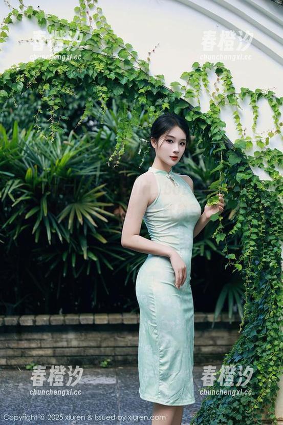 Xiuren秀人网-Suki_baby Xiuren秀人网 - Suki_baby瑜伽图库分享:我在练习的同时,默默羡慕她的柔韧性!