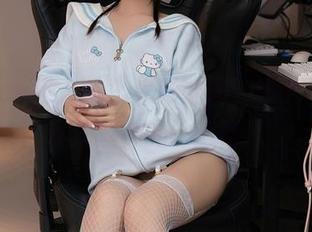 Xiuren秀人网 - 光影之间，戴允祺zoe私拍丝袜的诗意碰撞