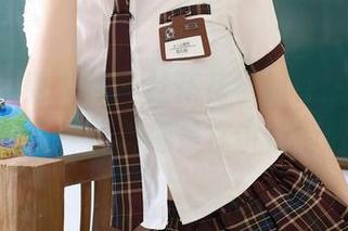 Xiuren秀人网 - 杜花花学姐在线，合集里的每一张都像是在讲悄悄话。
