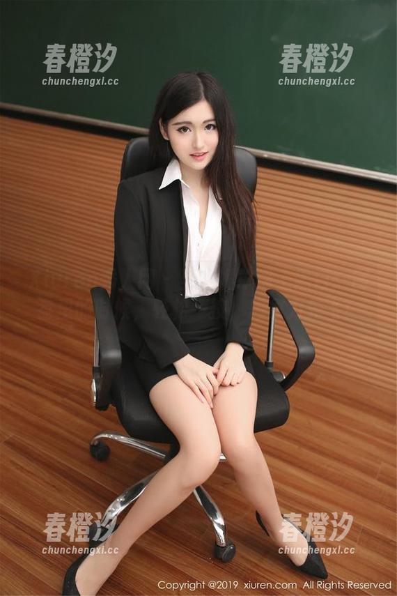 Xiuren秀人网 - 当舞媚歆遇上黑白：网盘里的时候，轻松一按，想象力先飞！