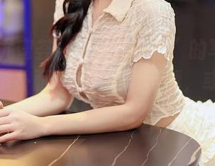 YouMi尤蜜荟 - “白露小猪”的写真集：女神气质扑面而来，勇敢下载，或许给你个啥启迪？