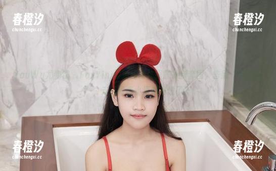 YouWu尤物馆 - FoxYini孟狐狸的体操服最新套图，告别“糙汉气”，走起青春小清新路线了？