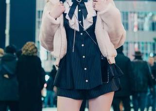 看shimo霜月的私服合集：每天都在跟我的衣服谈情说爱…但它一直不回答