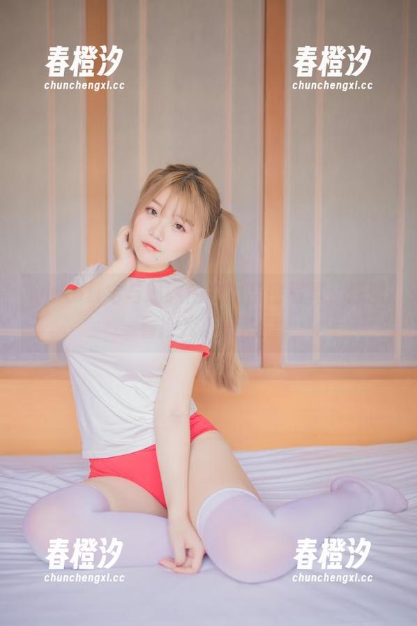yoko夏宅 yoko夏宅与喵咪内衣的亲密写真,原图看得我小鹿乱撞