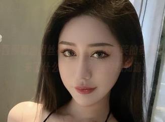 微密圈 - 西服和渔网丝袜的组合，不爱笑的赛琳又给图库带来了什么新资源？我好想知道
