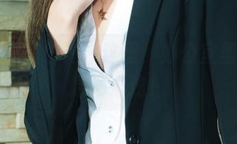 丽柜 - 福利也许在这里，办公室里的婷婷撩动心弦！