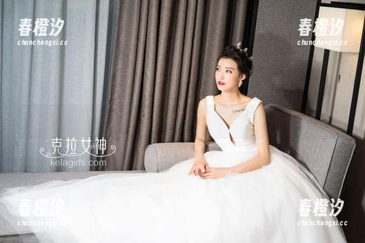 克拉女神 - 看这高清，下载嘉萌的连衣裙，再也不能低头了！