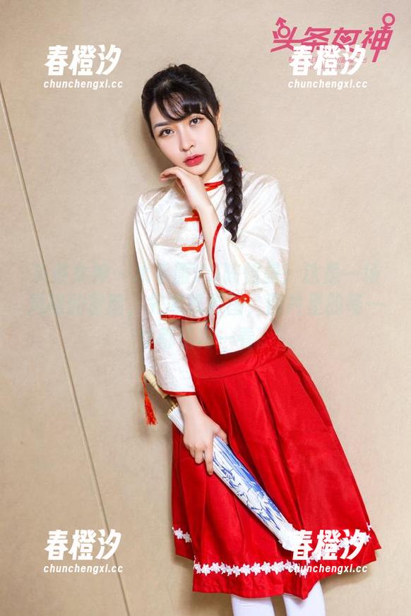 头条女神-陈怡曼 头条女神 - 水手服VS陈怡曼:这是一场风格的冒险,先瞧瞧原图,图片里的每一寸都值得一看。