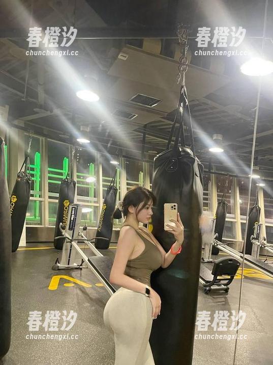 微密圈 - 走过路过不要错过，奶宝妹纸粉红内衣写真，无聊了就来瞧瞧。