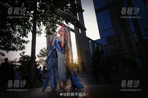 雨师来了，奶狮不咬人说“无圣光也好看！”