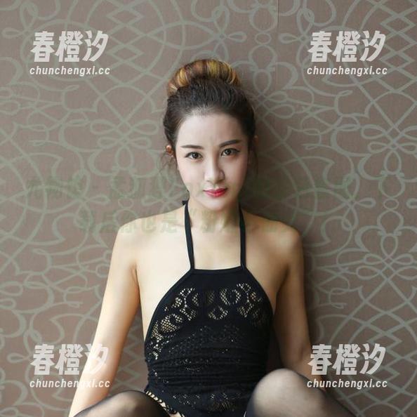 尤物馆 - 孟狐狸FoxYini的粉色套图,下载后你也是“粉嫩小仙女”!