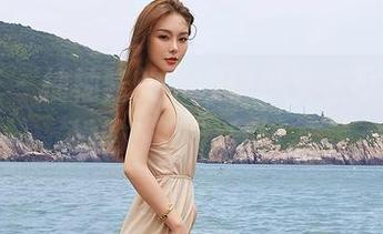 尤蜜荟 - 柚柚酱的卡哇伊少女，原图显示她的“甜”身材。