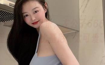 微密圈 - 右手拿可乐，左公子666在美图分享里穿着圣诞比基尼，太可爱了吧！