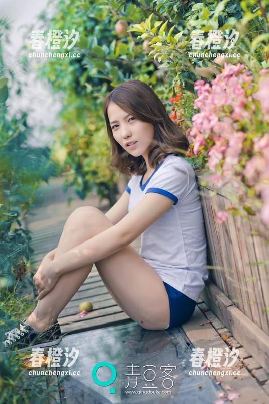 推女神-何晨曦 推女神 - 何晨曦的女仆:在无圣光照耀下的日常小情景