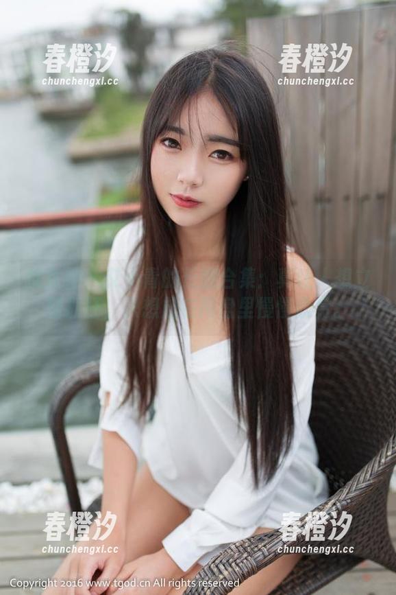 推女神 - 艾小青的长腿合集：真让人想立刻抓狂，只想放在网盘里慢慢欣赏。