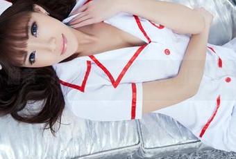 推女郎 - 随意一摆，Rita的连衣裙和微妙的美图趣味