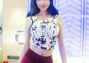 推女郎 - 穿着圣诞色的吻熙，装点了这一组让人意外的美图