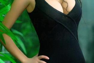 推女郎 - 私房图片专辑：艾栗栗演绎“腿长，走步要小心”的真实含义！