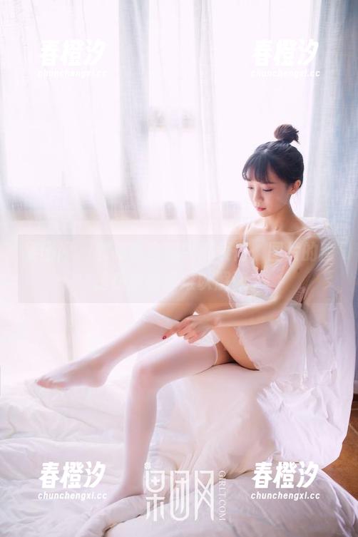果团网-裴希西 果团网 - 裴希西自拍中那表情,图片的魔法在原图里难以解读。
