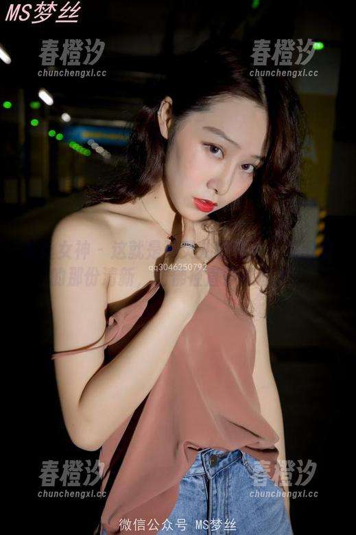 梦丝女神-张灵儿 梦丝女神 - 这就是张灵儿的裸足:原图里的那份清新,仿佛径直穿透心灵。