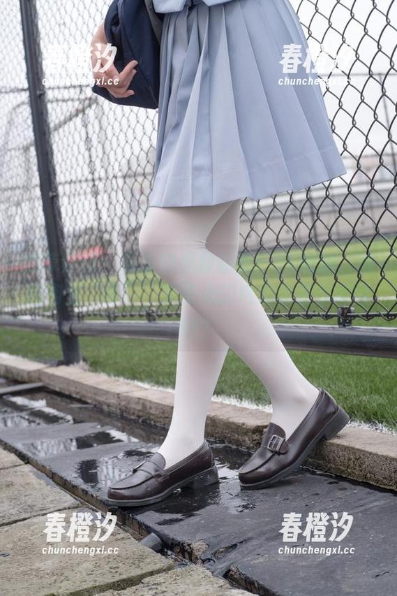 森萝财团 - 吸吸的勇敢尝试：JK制服、油亮肉丝“绫”，无圣光的这组套图你能懂吗？