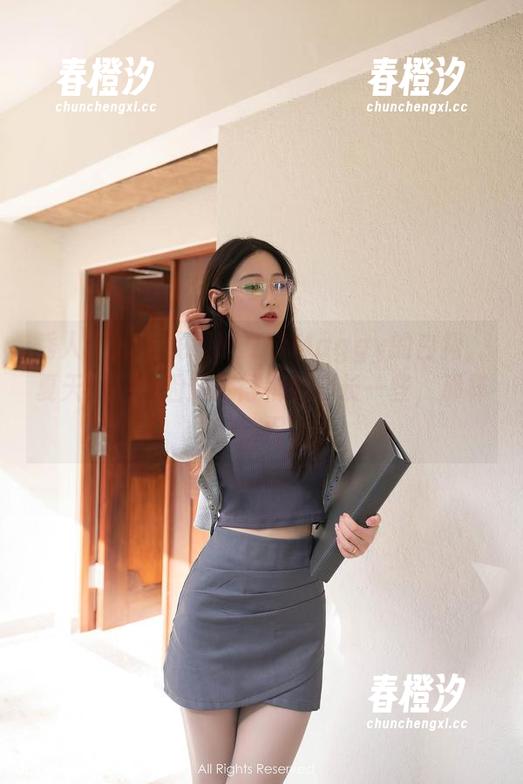 秀人网 - 在线邂逅夏晓Maggy的白裙，夏天似乎都因此变得稍微漫长一些，那样的悠闲。
