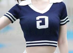 秀人网 - 图包里的戴渃欣，穿着礼服，下载时间暂停，我的表情居然比她更迷惑？