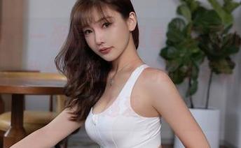 秀人网 - 一张原图，观看“梦灵儿Mini妹妹”，我似乎进入了她的小宇宙，越看越爱