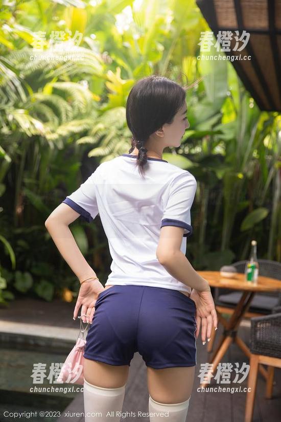 秀人网-阿汁 秀人网 - 美图精选:阿汁在体操服中的恍惚时刻,像猫咪的心塞。