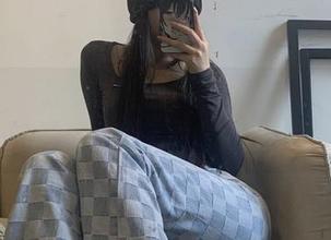 微密圈 - 本来想看粉色的猪陈佩奇的泳装写真，结果原图给了我意想不到的惊喜。