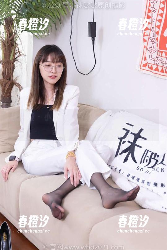 袜啵啵 - 小淳最新写真集，肉丝的味道？答案在更新里哦。