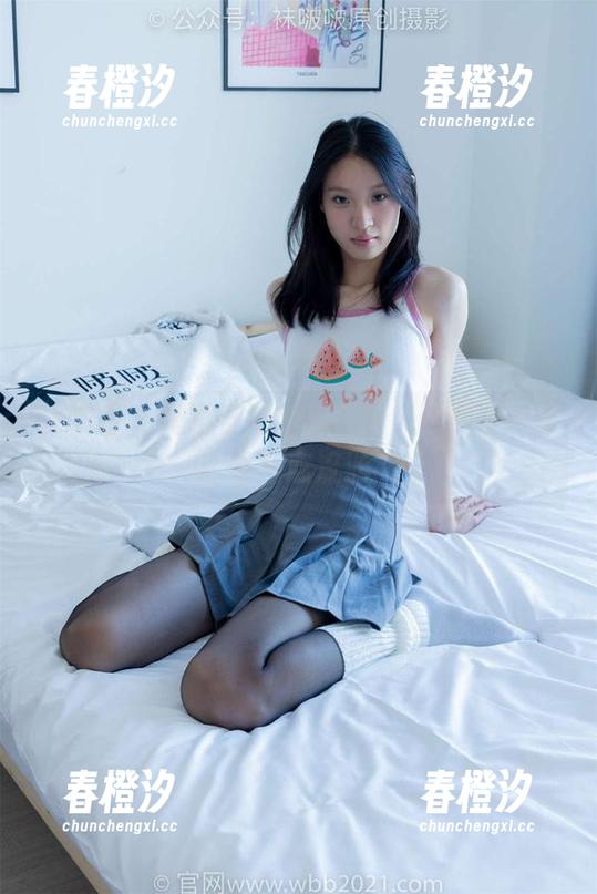 袜啵啵-涵涵 袜啵啵 - 涵涵与她的帆布鞋,图片里的青春随意流淌