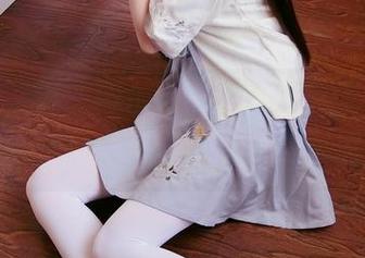 无圣光之下，西尔酱带来了夏天的真实写照——别担心，有冷饮在等着！