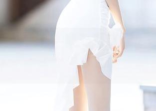 语画界 - 梦心玥在泳装写真里的小妙招，分享给还在发愁选哪套的你