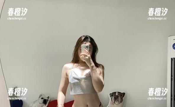微密圈 - 什么是白丝？铁锤姐姐带来的精选图片，貌似是我最近的小心思。